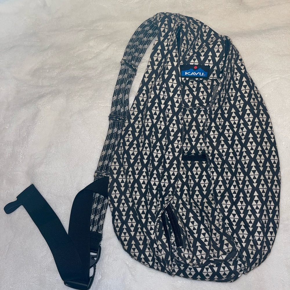 Kavu black and white tribal print bag